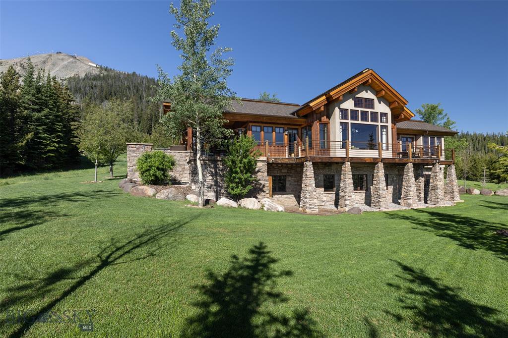 Home in the Diamond Hitch Subdivision in Montana